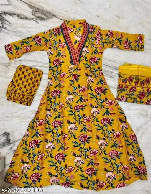 Golden Hour Vibes: Ethnic Simplicity with a Floral Twist - Image 3