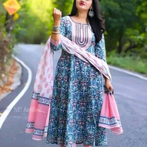 Pink Green Embroiderey Kurta Set 01